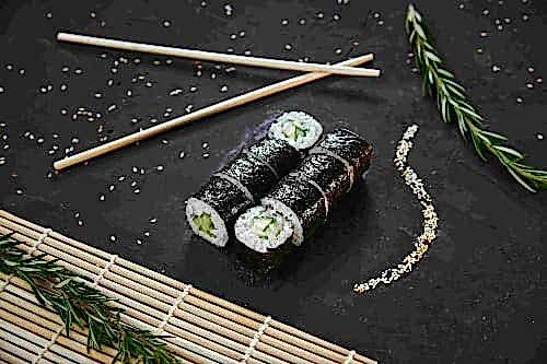 Фото Хосомаки с огурцом