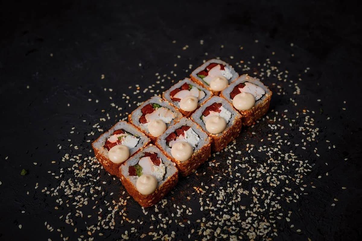 Фото Ролл с паприкой и курицей